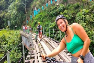 Medellín: Full-Day Mountain Bike Tour with Lunch