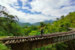 Medellín: Heldags terrengsykkeltur med lunsj