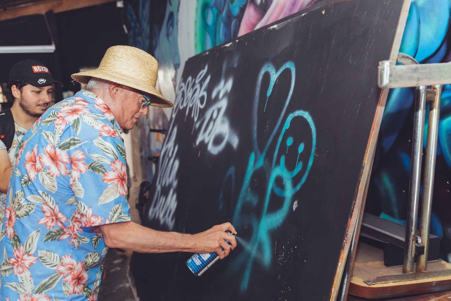 Medellin: piknik dla gejów i graffiti