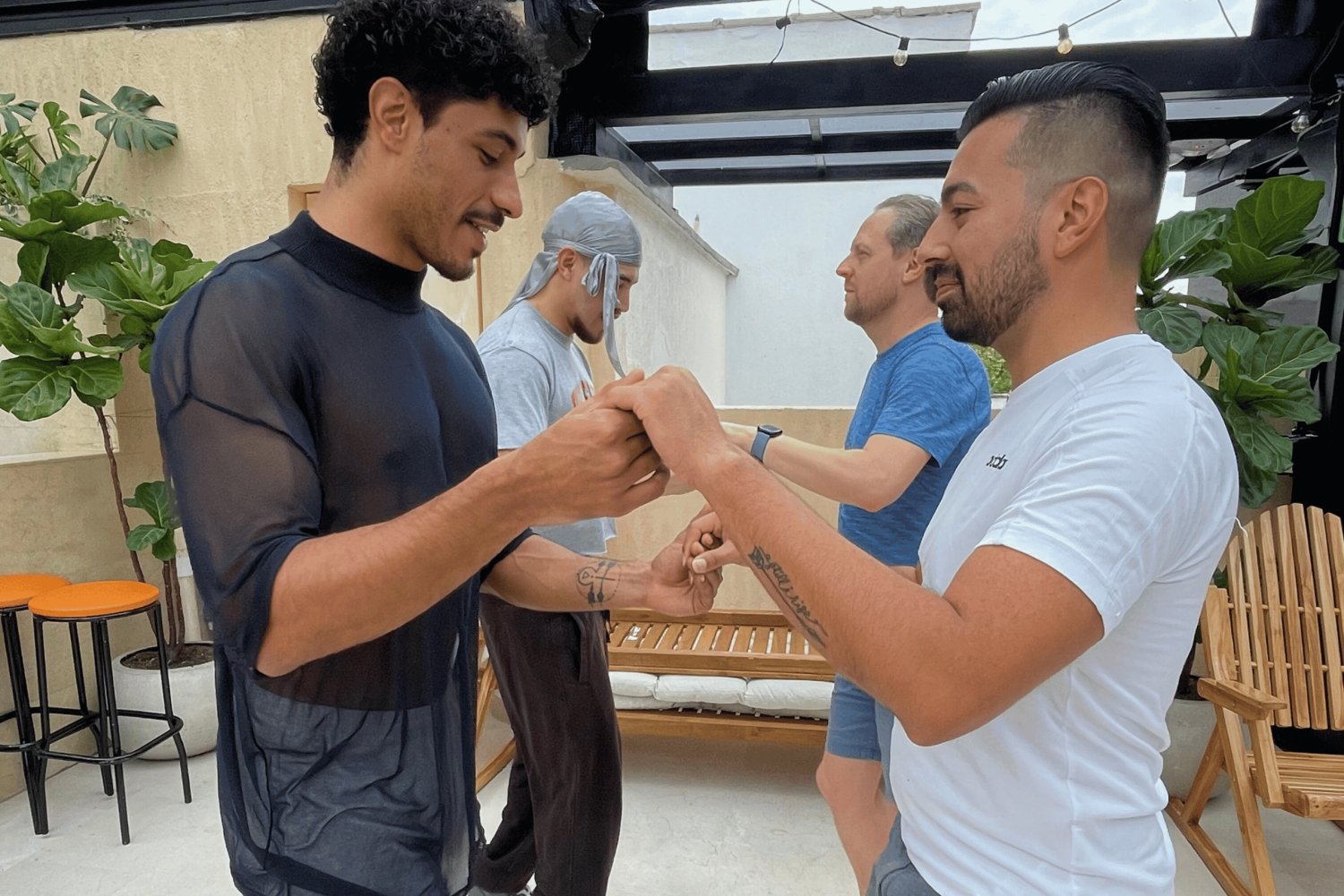 Medellín: Gay Salsa Dance Experience