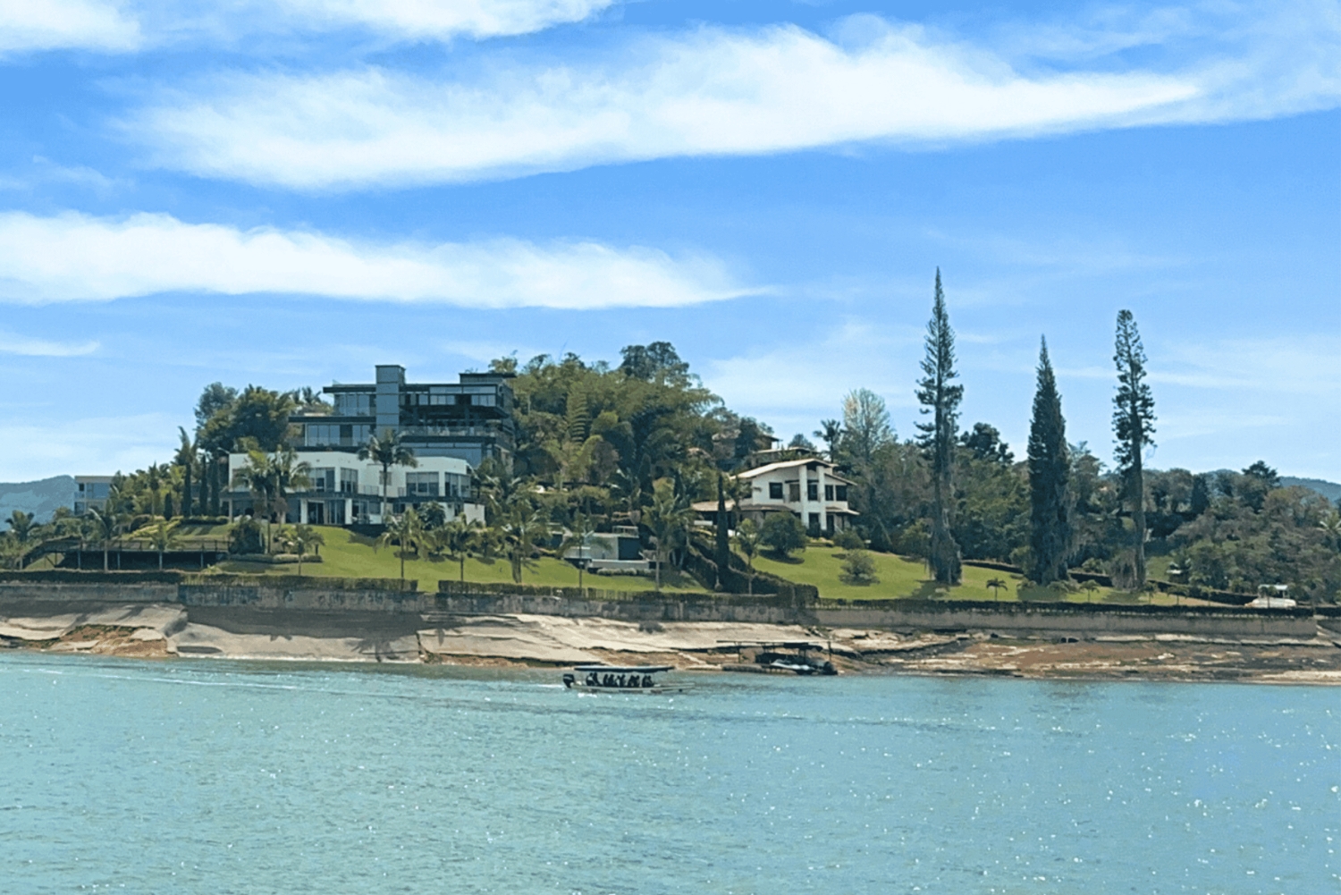 Medellin: Guatape och El Penol Rock dagsutflykt med båttur