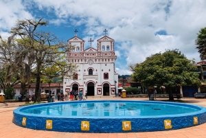 Medellin: Guatape och El Penol Rock dagsutflykt med båttur