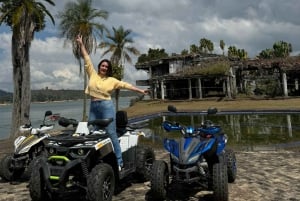 Medellín: Excursión de un día a Guatapé y visita en barco a la finca de Pablo Escobar