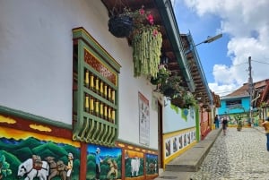 Medellin: Guatape, El Peñol kaffefarm, privat omvisning og frukt