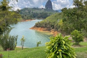 MEDELLÍN: GUATAPÉ, EL PEÑOL + VARJOLIITO!