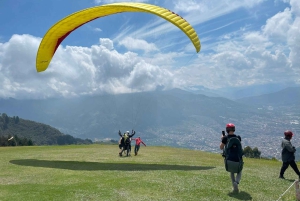 MEDELLÍN: GUATAPÉ, EL PEÑOL + PARALOTNIARSTWO!
