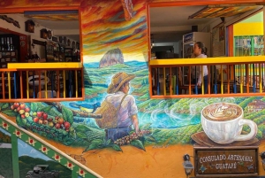 MEDELLÍN: GUATAPÉ, EL PEÑOL + PARALOTNIARSTWO!