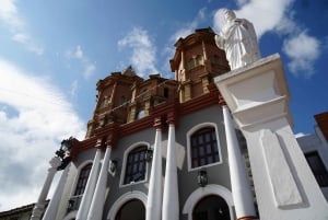 Medellín: Guatapé Private Tour with Helicopter & Boat Ride