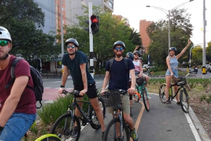 Medellín: Guided City Bike Tour