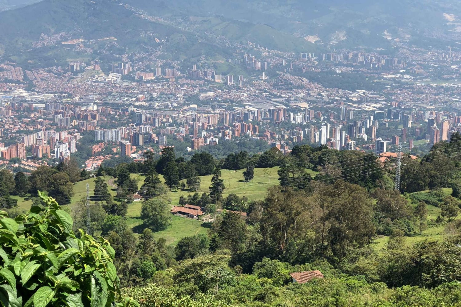 Medellín : demi-journée de visite privée des villes coloniales