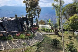 Medellín: Excursión a caballo por una finca cafetera con spa de café