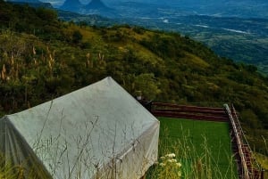 Medellín: Horseback Riding, Glamping, & Finca 360° view Stay