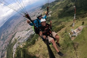 Bello: Paragliding in Medellín with Videos and Photos