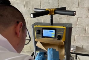 Medellín: tour dell'industria della cannabis medica con laboratorio e pranzo