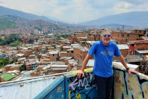 Medellín: Metro- und Metro-Seilbahn-Tour