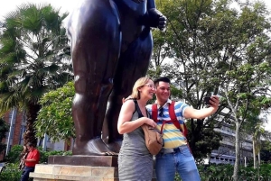 Medellín: Metro- und Metro-Seilbahn-Tour