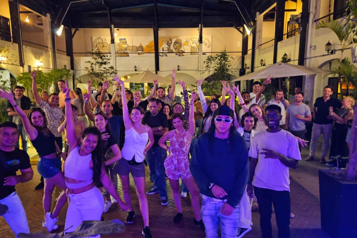 Medellín: Salsa & Bachata Nightlife Tour