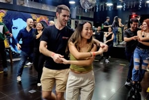 Medellín: Salsa- og bachata-nattelivstur