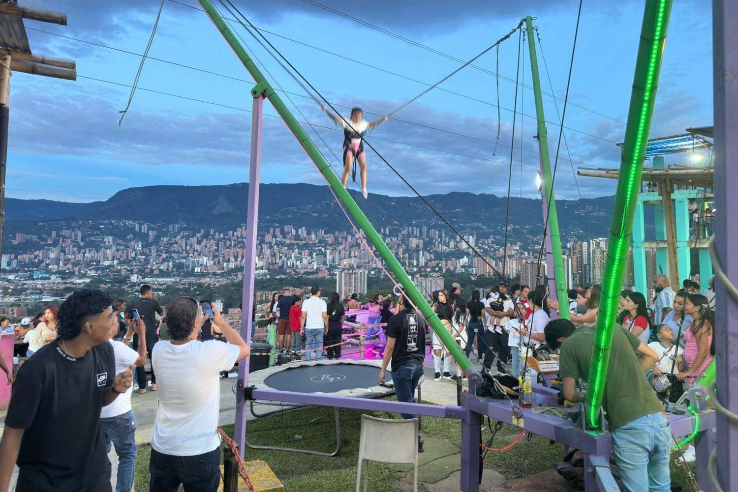 Medellín: En natt i El Cielo Viewpoint med aktiviteter