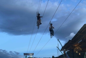 Medellín: En natt i El Cielo Viewpoint med aktiviteter