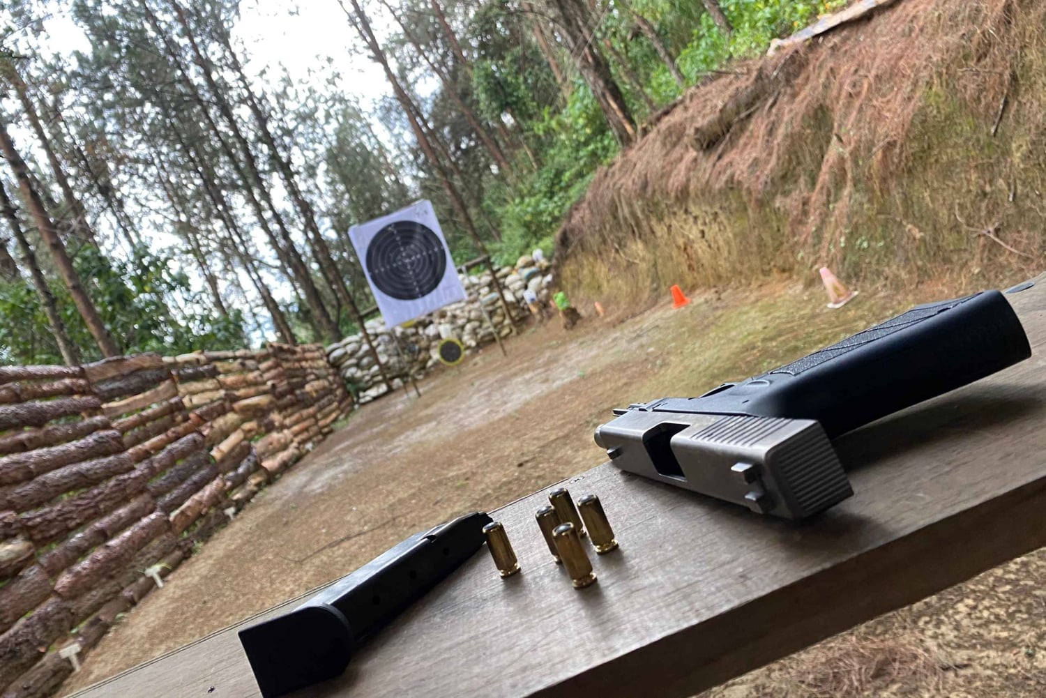 Приключение на открытом стрельбище в Медельине