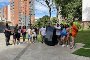 Medellín: Pablo Escobar, Tiempos Oscuros y el Tour de la Nueva Medellín
