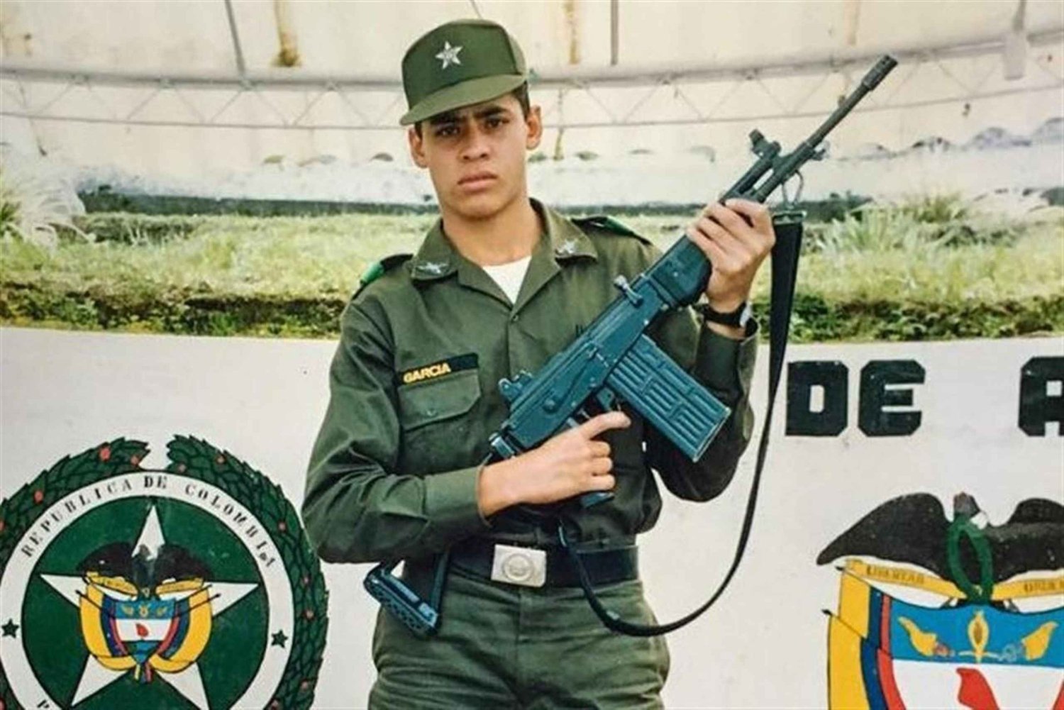 Medellín: Pablo Escobar Full Day Tour by Carlos the Ex-Cop