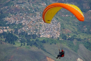 Medellín: Paragliding Experience