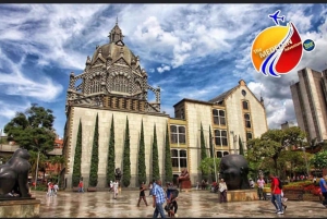 Medellin : Private City tour+Cable Car+The new Graffiti tour