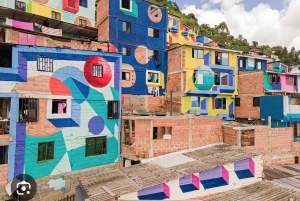 Medellin : Private City tour+Cable Car+The new Graffiti tour