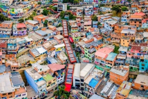 Medellín: Yksityinen kaupunkikierros, paikallisia nähtävyyksiä ja Comuna 13