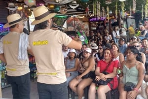 Medellín: Yksityinen kaupunkikierros, paikallisia nähtävyyksiä ja Comuna 13