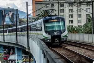 Medellín: Yksityinen kaupunkikierros, paikallisia nähtävyyksiä ja Comuna 13