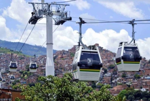 Medellín: Yksityinen kaupunkikierros, paikallisia nähtävyyksiä ja Comuna 13