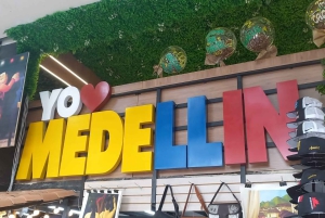 Medellín: Yksityinen kaupunkikierros, paikallisia nähtävyyksiä ja Comuna 13