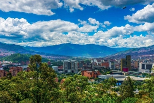 Medellín: Yksityinen kaupunkikierros, paikallisia nähtävyyksiä ja Comuna 13
