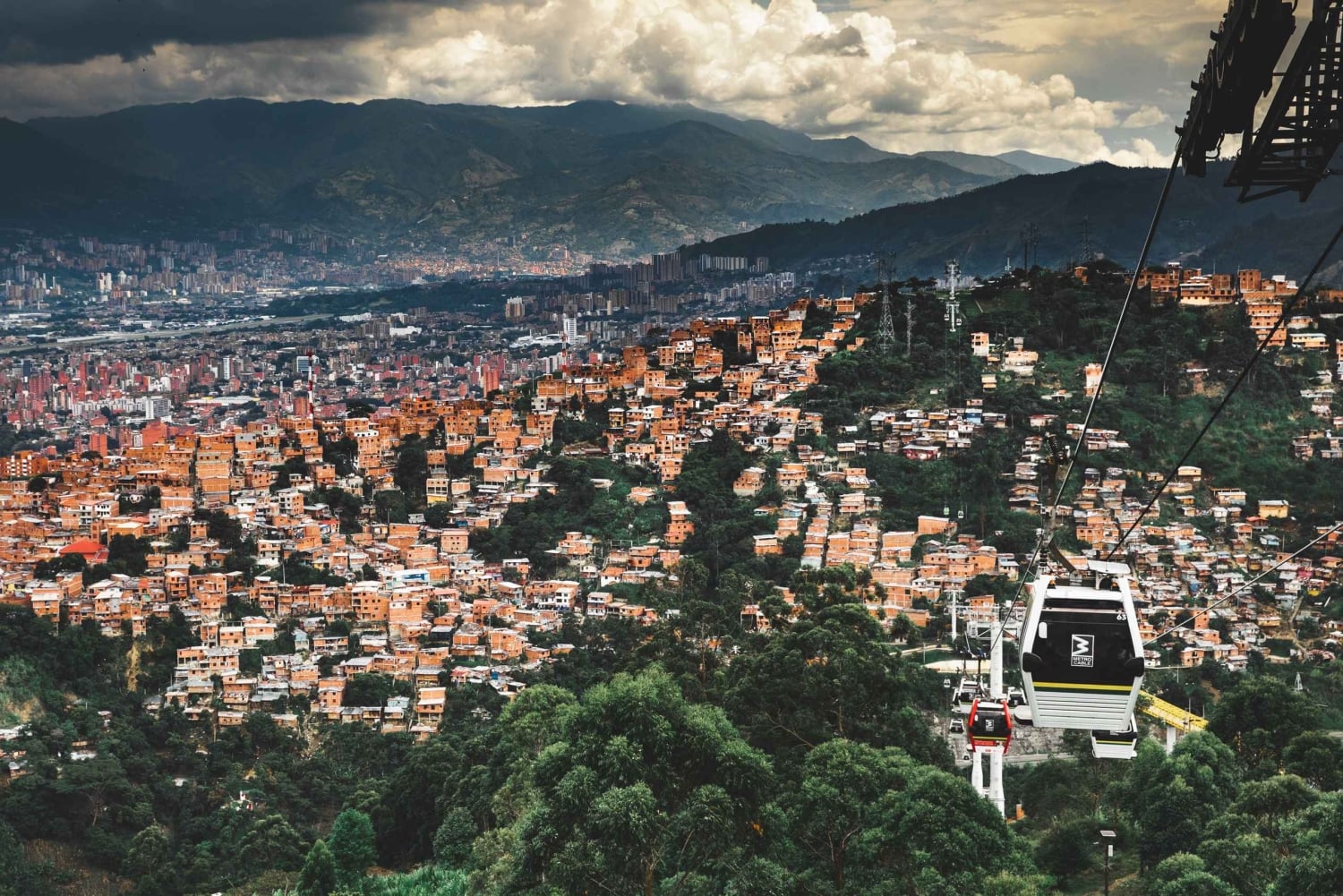 Medellín: Prywatna wycieczka po mieście z Metrocable i Comuna 13