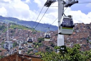 Medellín: Prywatna wycieczka po mieście z Metrocable i Comuna 13