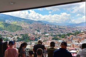 Medellín: Prywatna wycieczka po mieście z Metrocable i Comuna 13