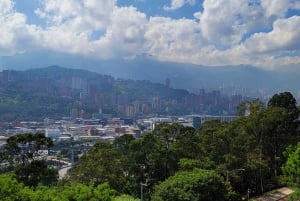 Medellín: Prywatna wycieczka po mieście z Metrocable i Comuna 13