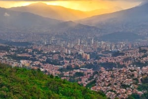 Medellín: Prywatna wycieczka po mieście z Metrocable i Comuna 13
