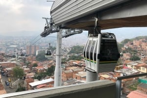 Medellín: Private Comuna 13 Street Art Tour