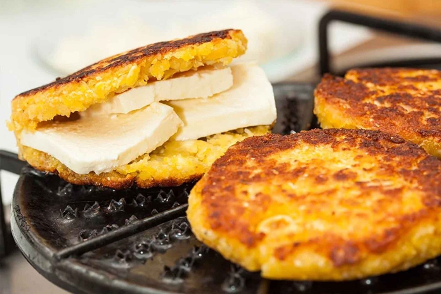 MEDELLÍN: PRIVAT TUR MED MATUPPLEVELSE OCH DE BÄSTA UTSIKTSPLATSERNA!