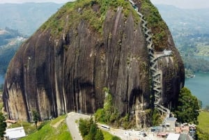 Medellín: Yksityinen Guatapé, El Peñol, kahvi- ja kaakaomaistiaiset