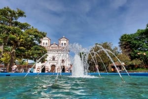 Medellín: Private Guatapé Tour mit Frühstück, Mittagessen und Kreuzfahrt