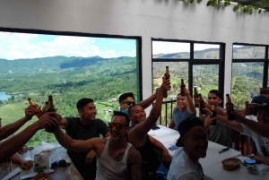 Medellín: Private Guatapé Tour mit Frühstück, Mittagessen und Kreuzfahrt
