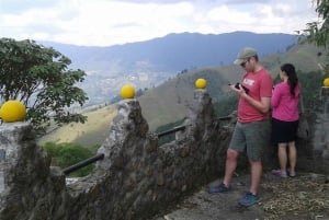 Medellín : visite privée sur les traces de Pablo Escobar