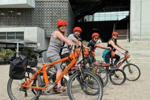 Medellín: Mit dem E-Bike wie ein Einheimischer fahren - Snack inklusive