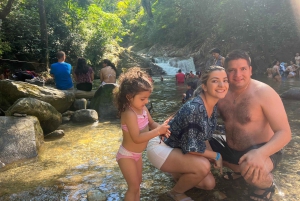 Медельин: однодневная поездка с тубингом по реке и барбекю с трансфером из отеля