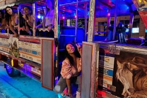 Medellin: Rumbero Party Bus con tutta la birra possibile